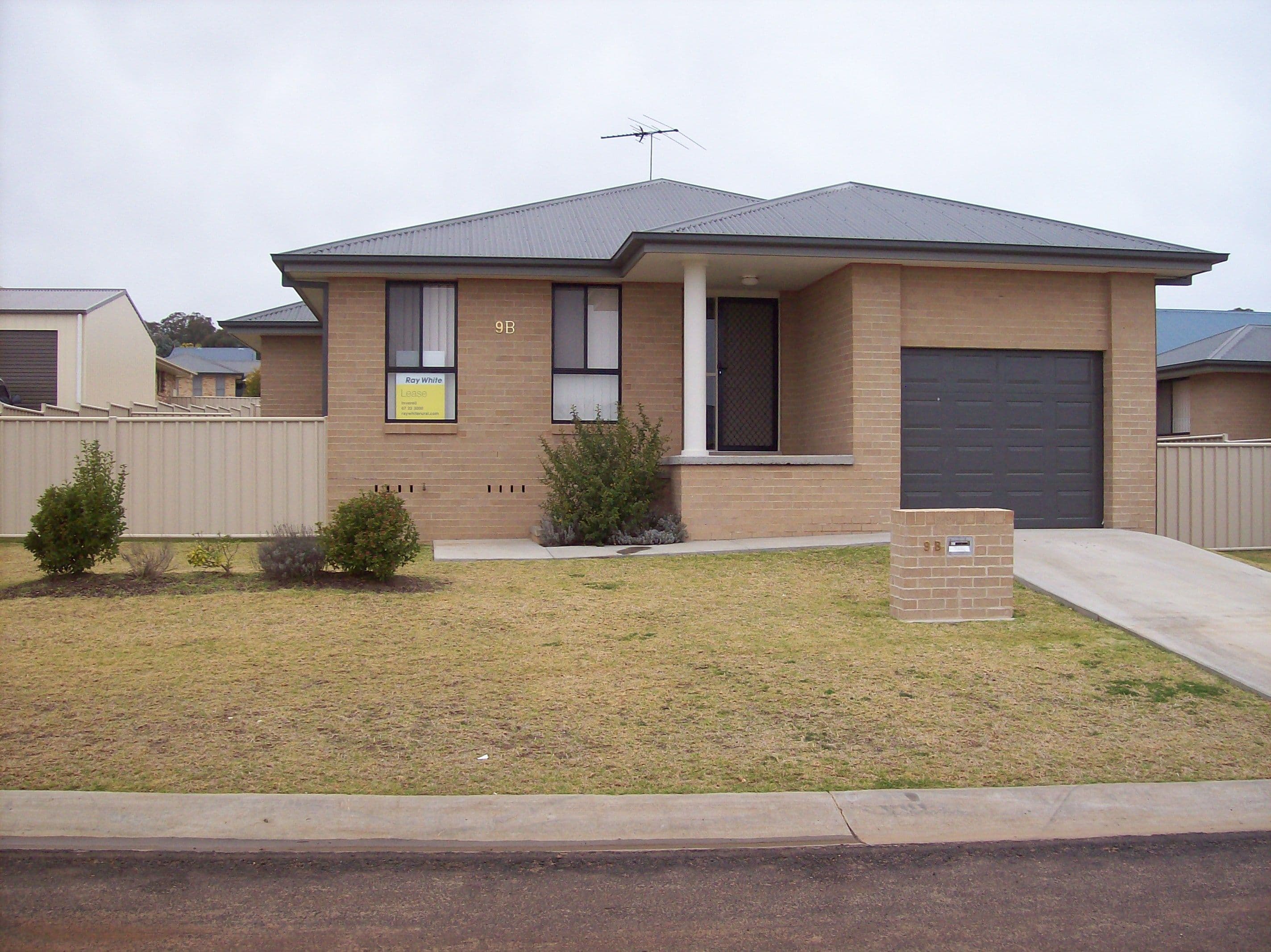 9 Kingfisher Drive, Inverell - Image 1