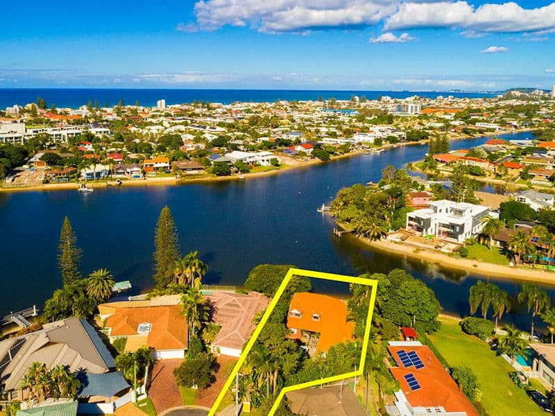 3 Vevey Street, Mermaid Waters QLD 4218, Mermaid Waters - Image 1
