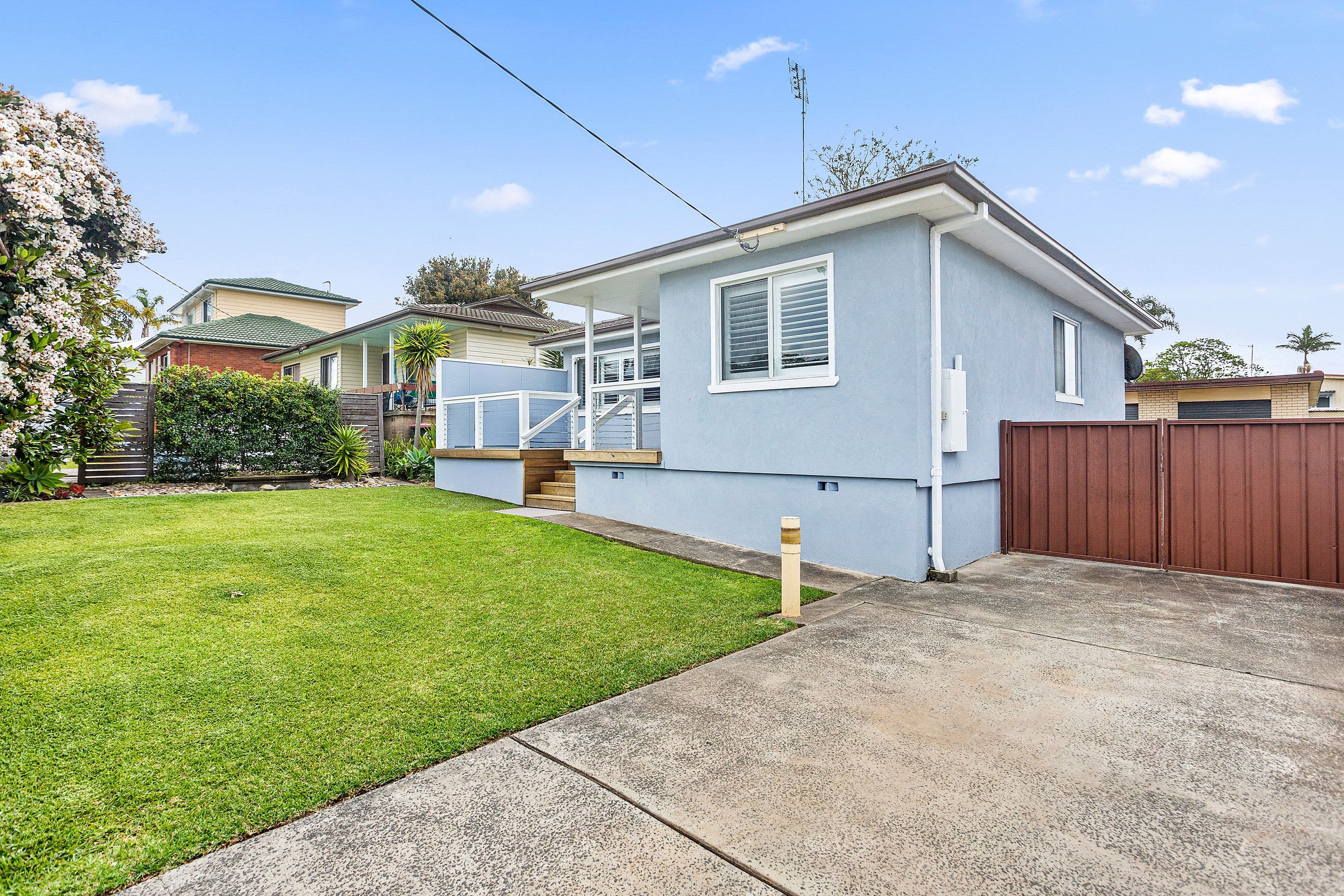 8 Carabeen Street, Barrack Heights NSW 2528, Barrack Heights - Image 1