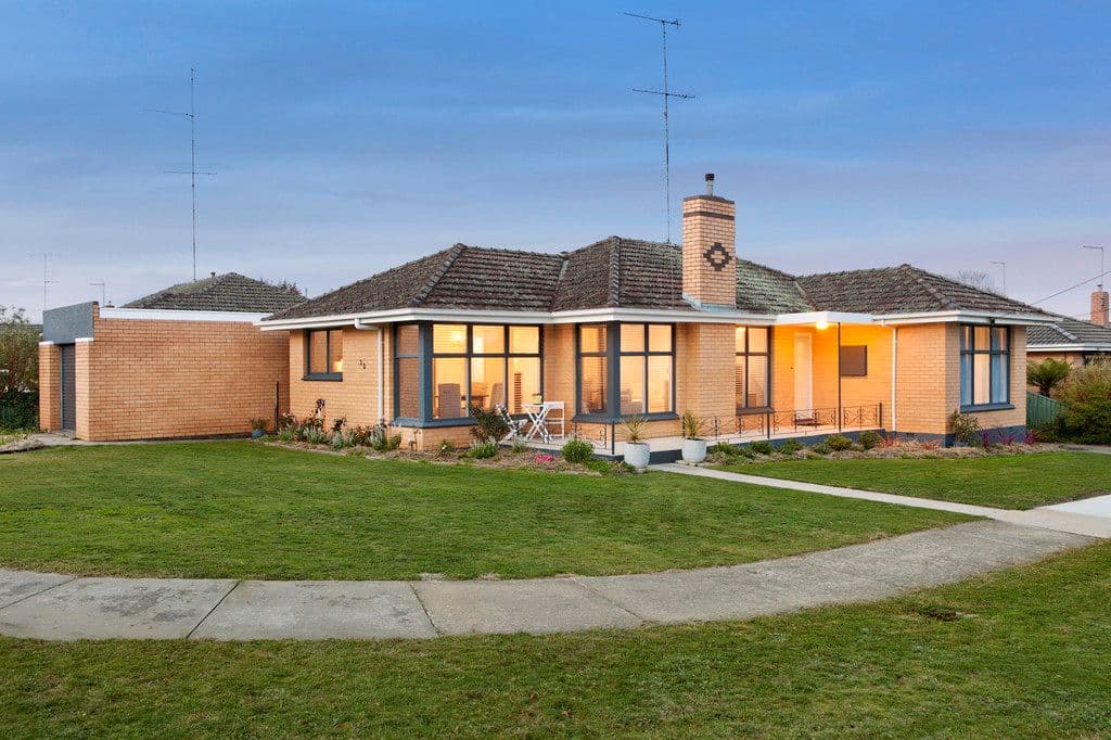 20 Pauls Crescent, WENDOUREE VIC 3355, Wendouree - Image 1