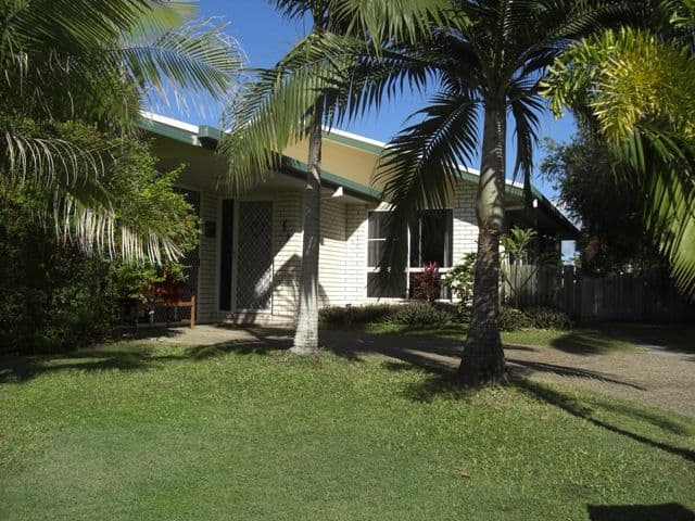 5 Dundee Court, BEACONSFIELD QLD 4740, Beaconsfield - Image 1