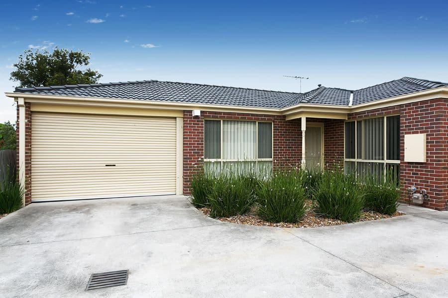 5 Andrew Road, ST ALBANS VIC 3021, St Albans - Image 1