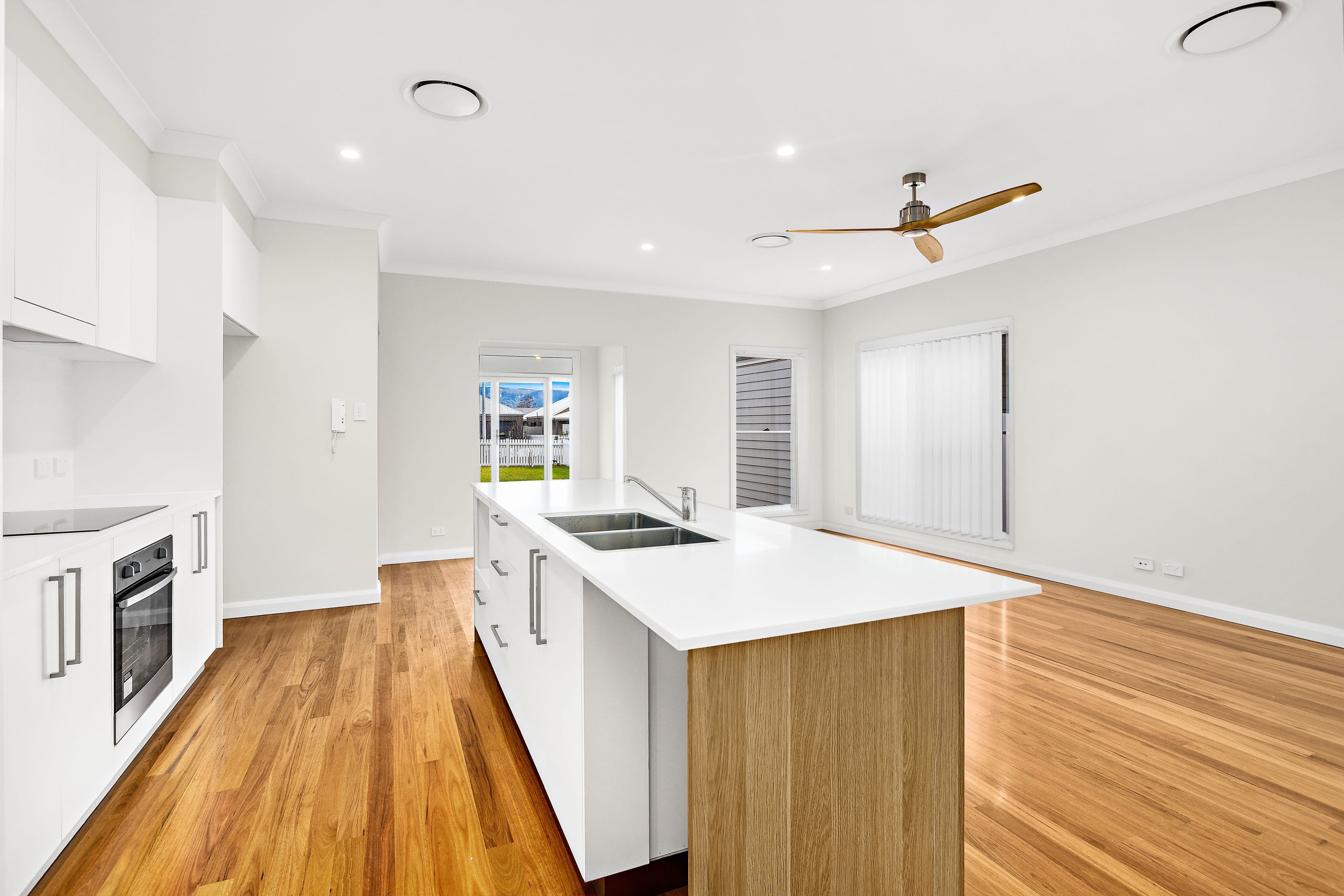 24 Austinmer Street, Tullimbar - Image 1