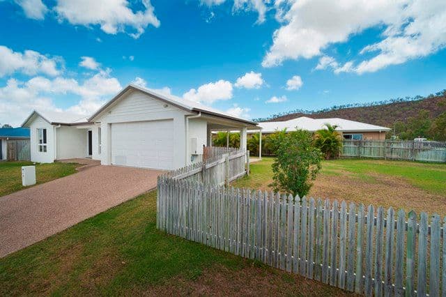 4 Woodrow Circuit, MOUNT LOUISA QLD 4814, Mount Louisa - Image 1