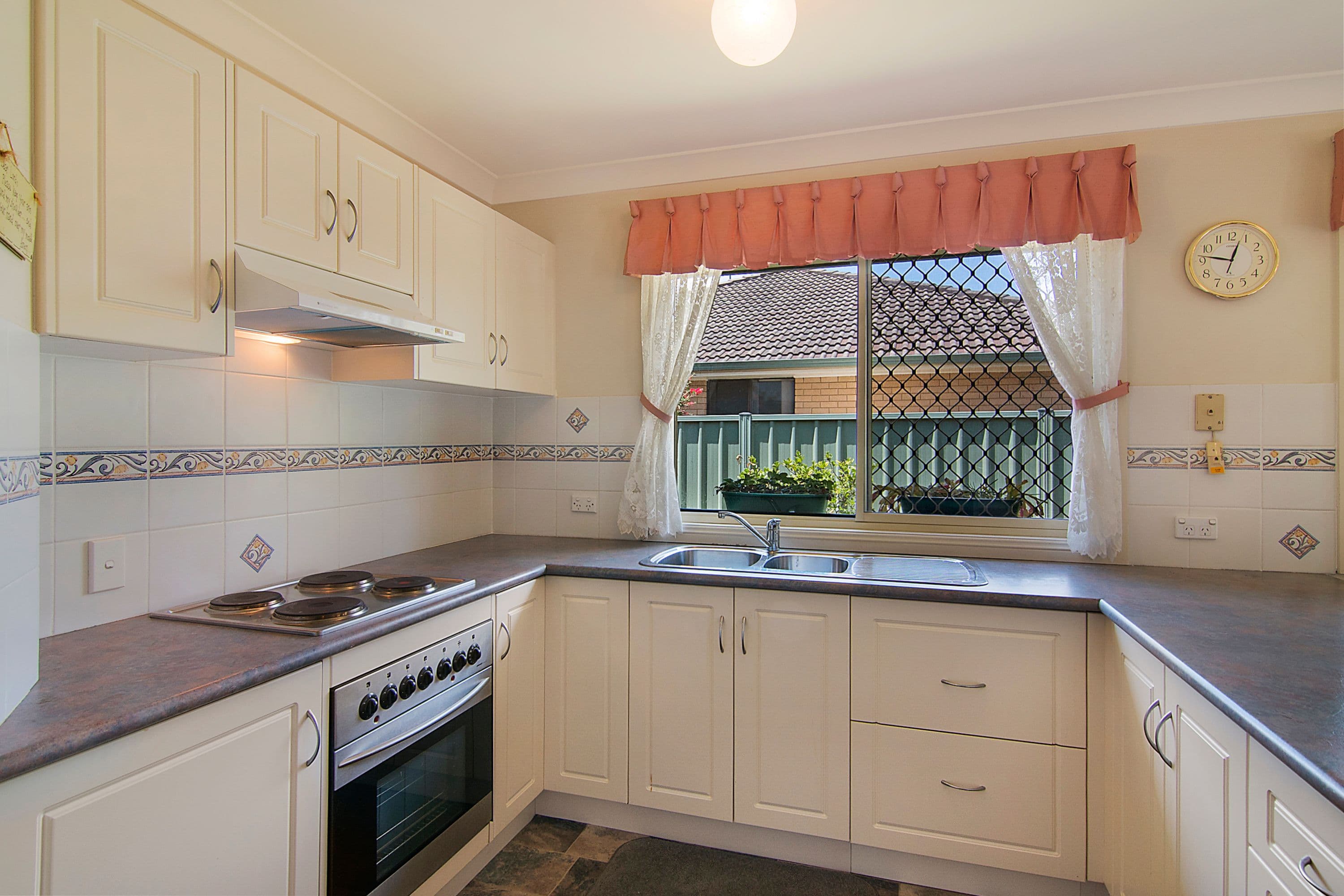 121 Lennox Street, Richmond - Image 1