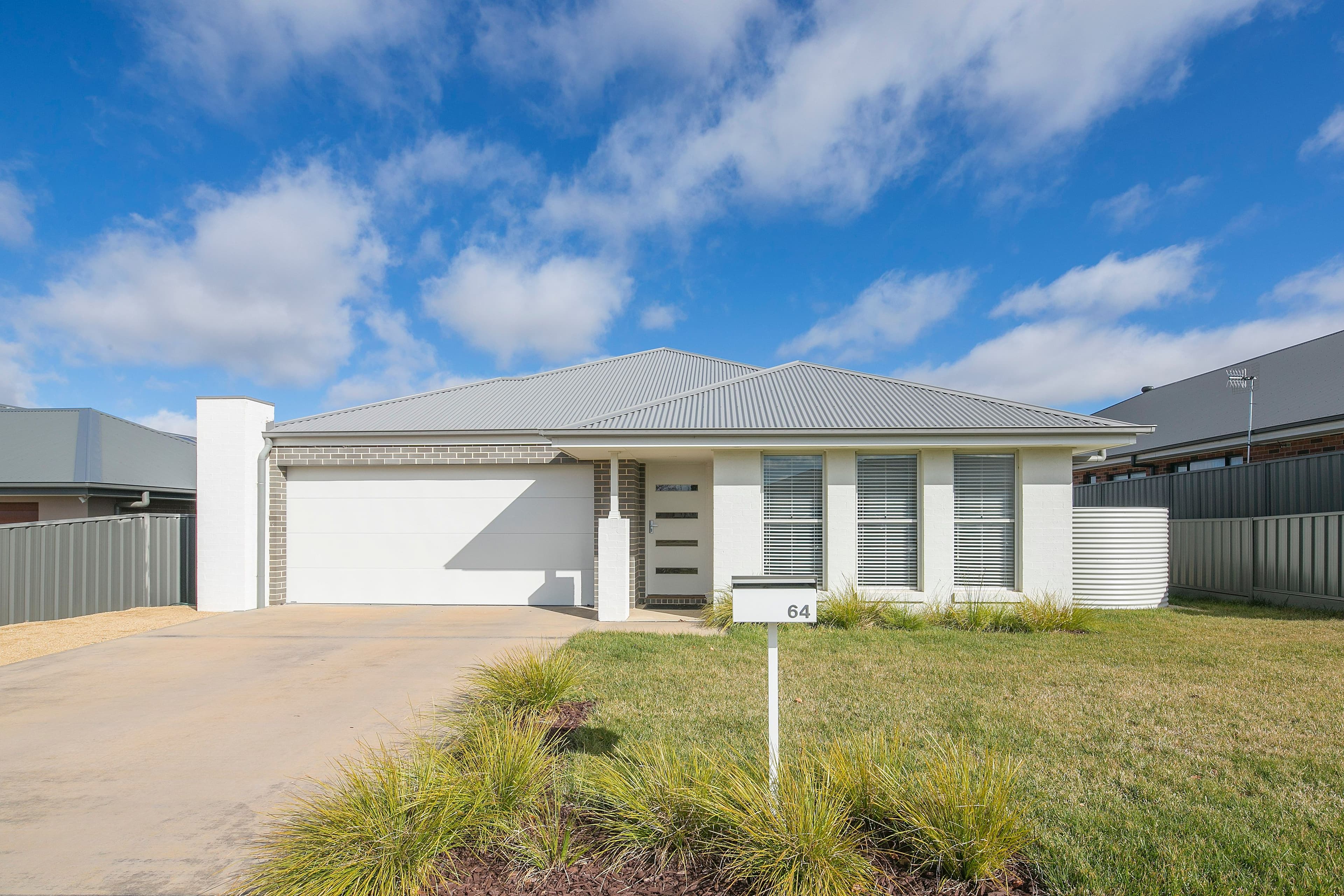 64 Mewburn Drive, Goulburn - Image 1