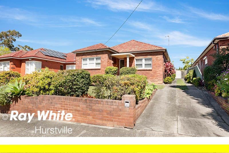 218 Moorefields Road, Beverly Hills - Image 1