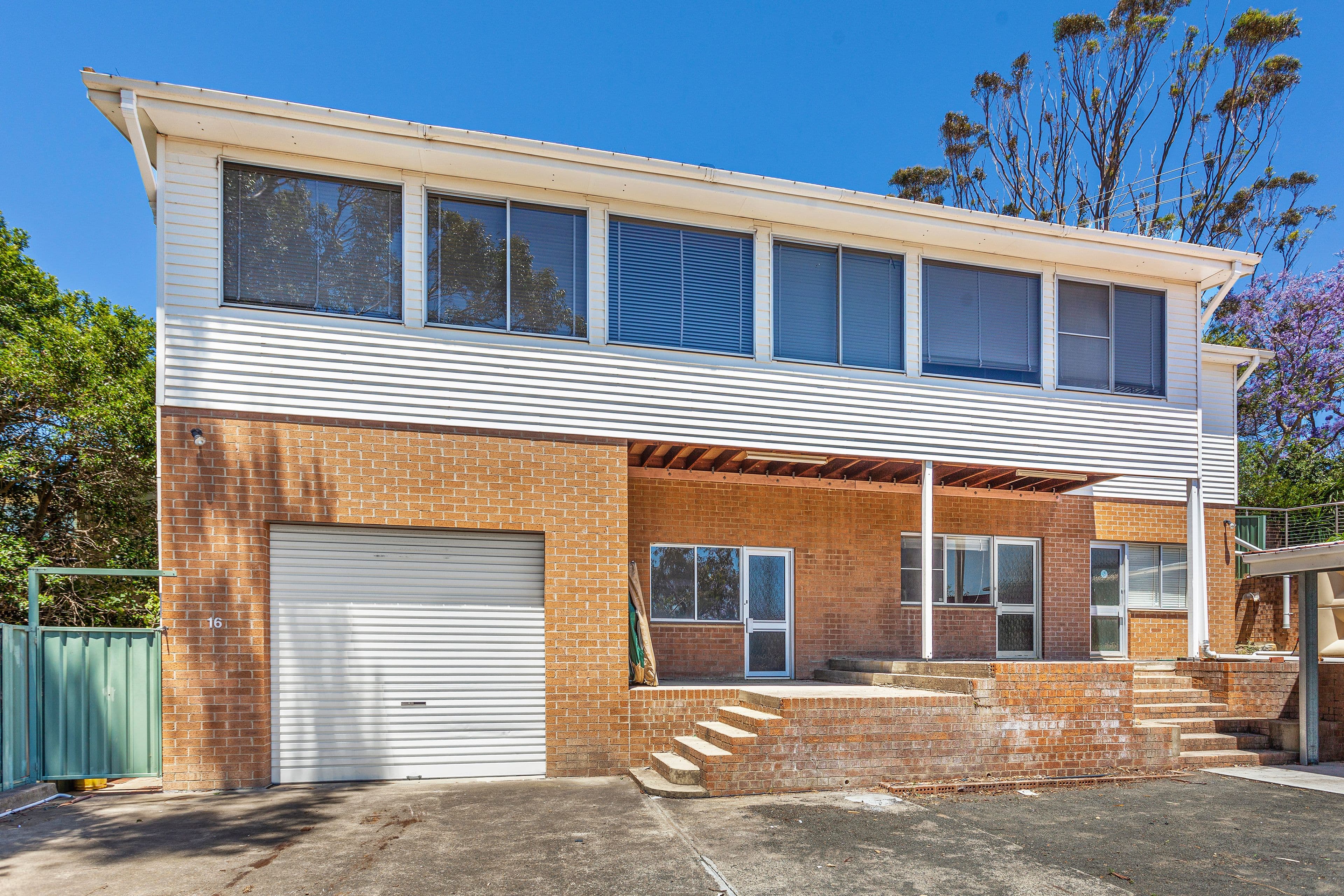16 Planthurst Road, Carlton - Image 1