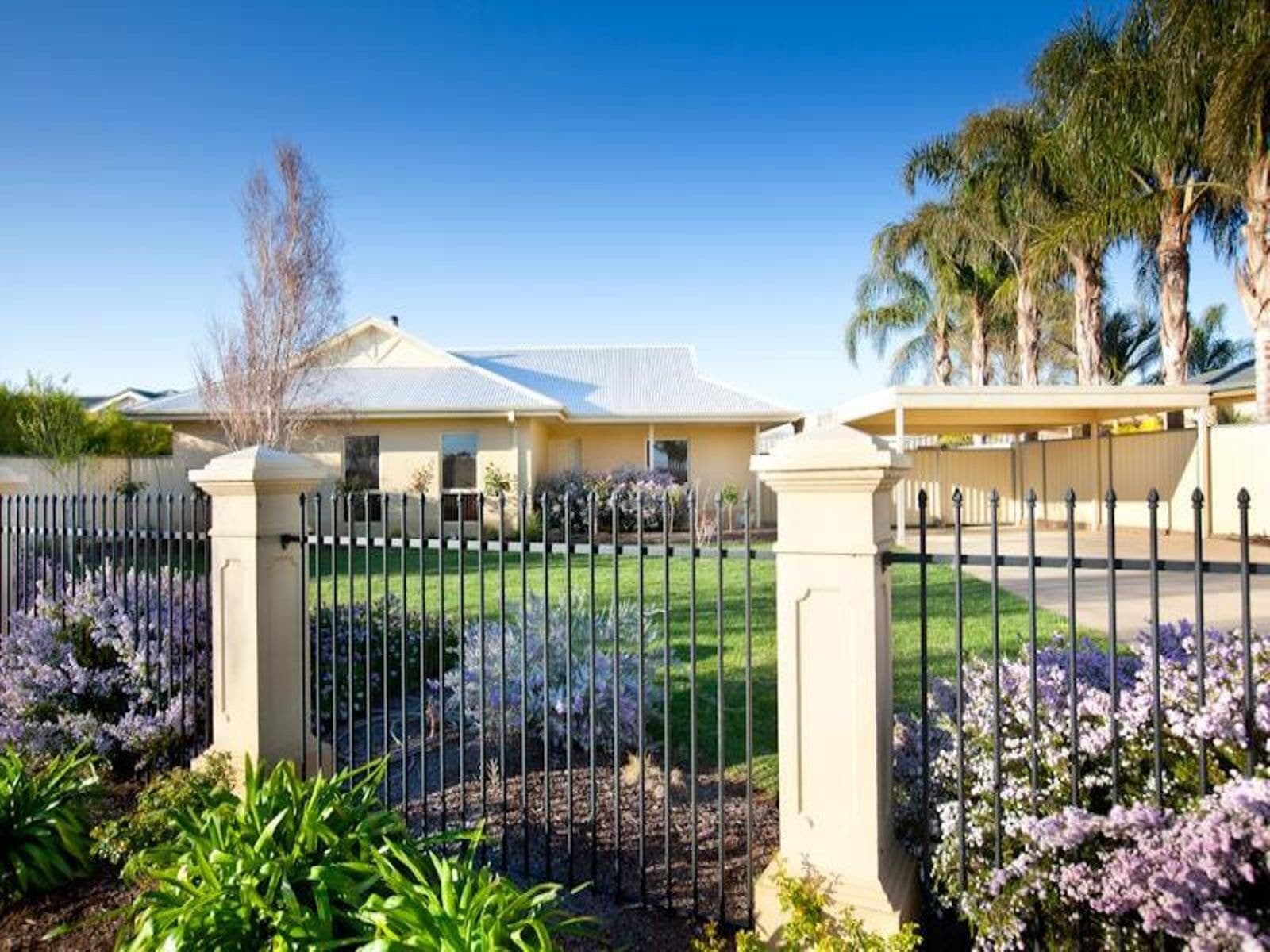 53 Summer Drive, Gol Gol - Image 1
