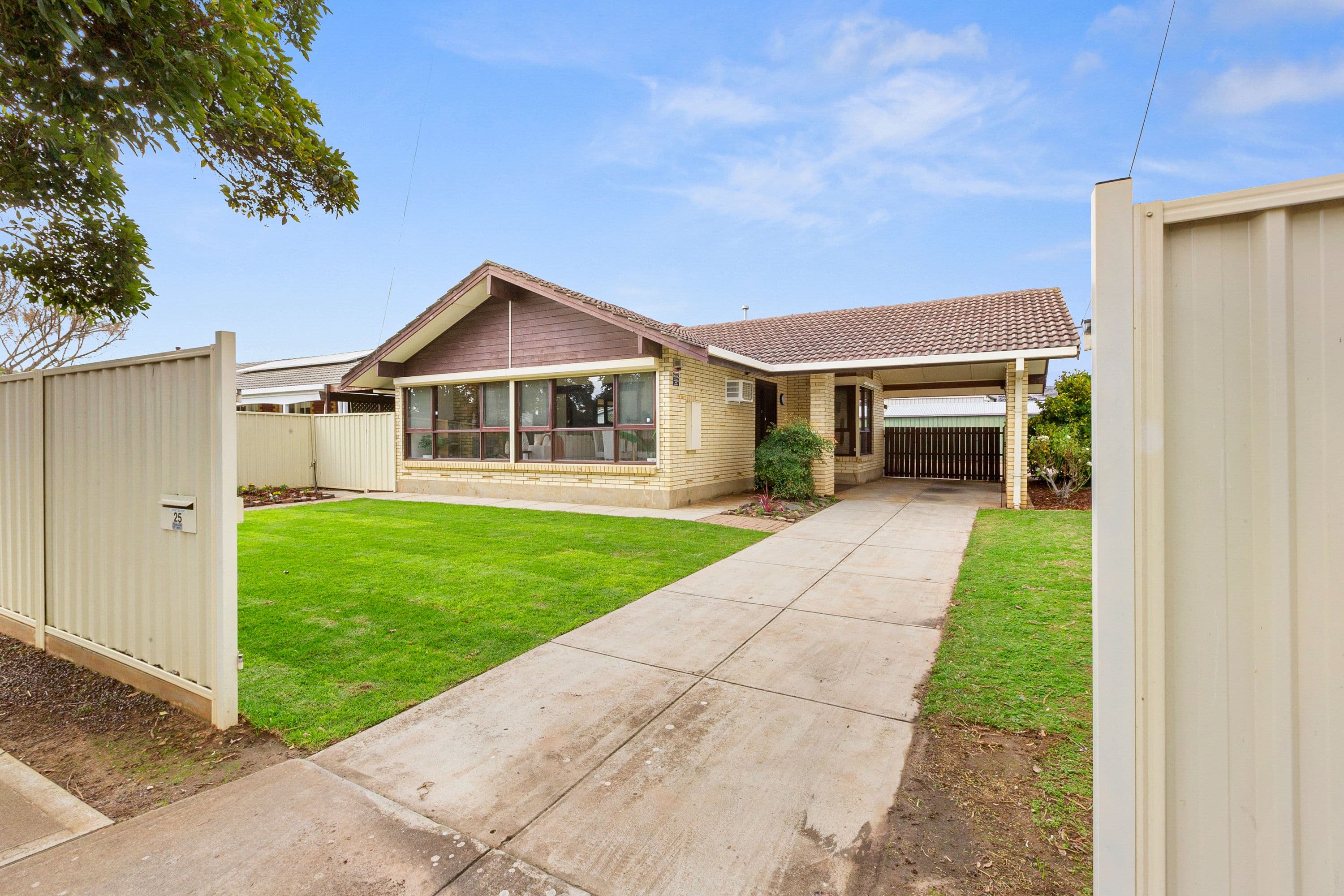 25 Johnstone Road, Oaklands Park SA 5046, Oaklands Park - Image 1