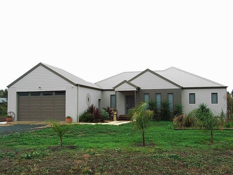 13 Bateman Drive, ECHUCA VIC 3564, Echuca - Image 1