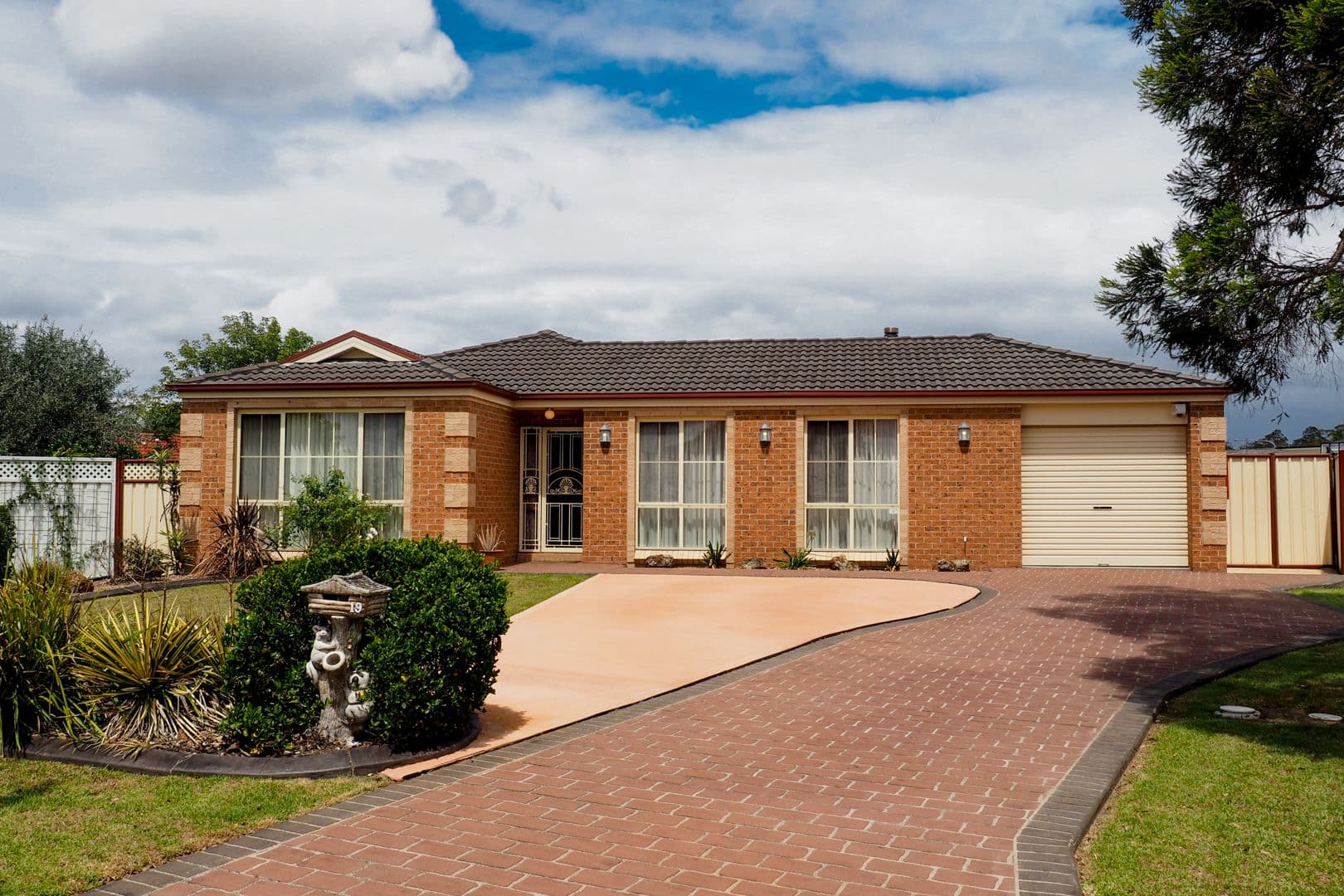 19 St James Crescent, Worrigee - Image 1