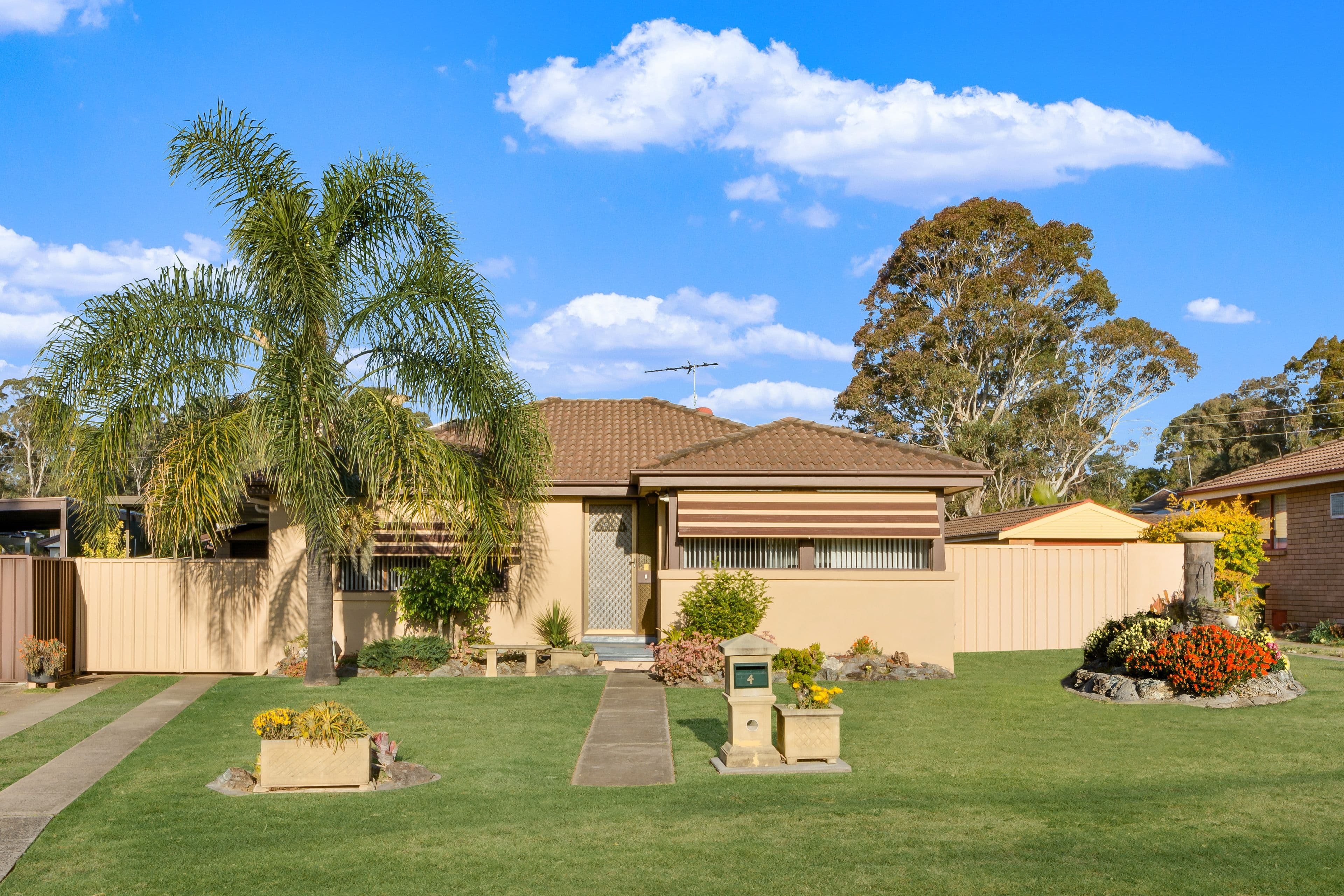 4 Kullaroo Avenue, Bradbury - Image 1