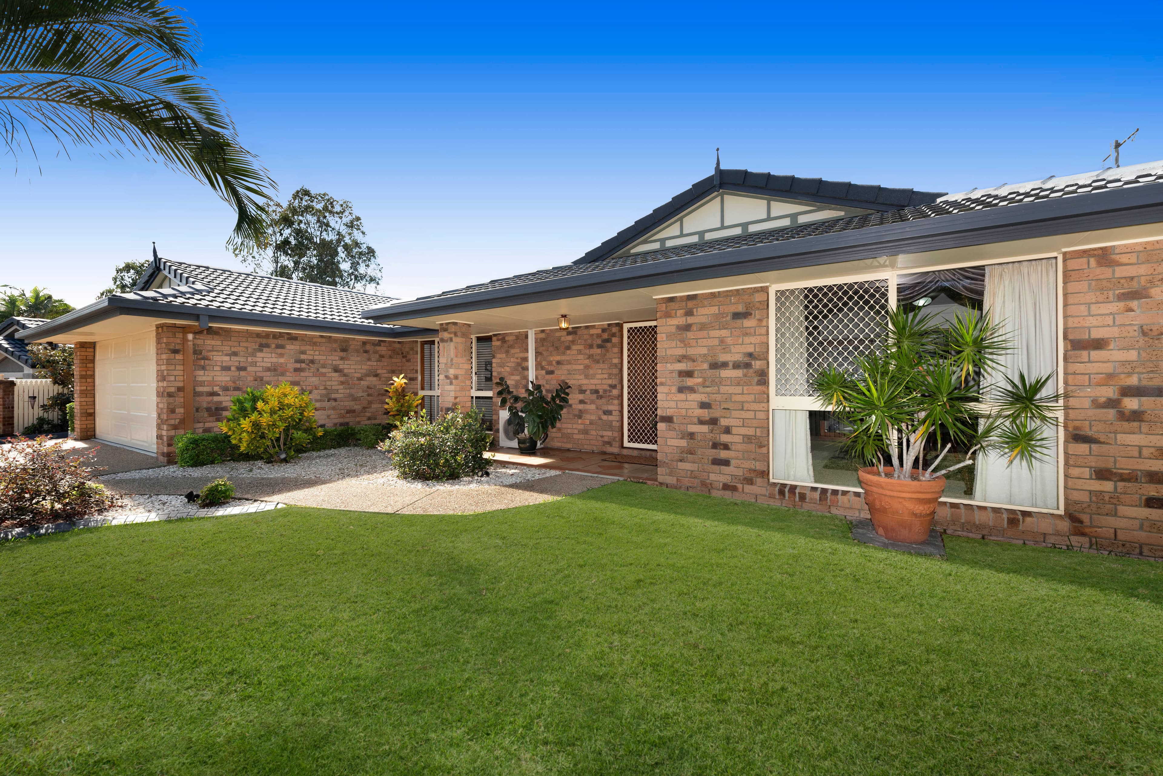 5 Lydstep Court, Carindale QLD 4152, Carindale - Image 1