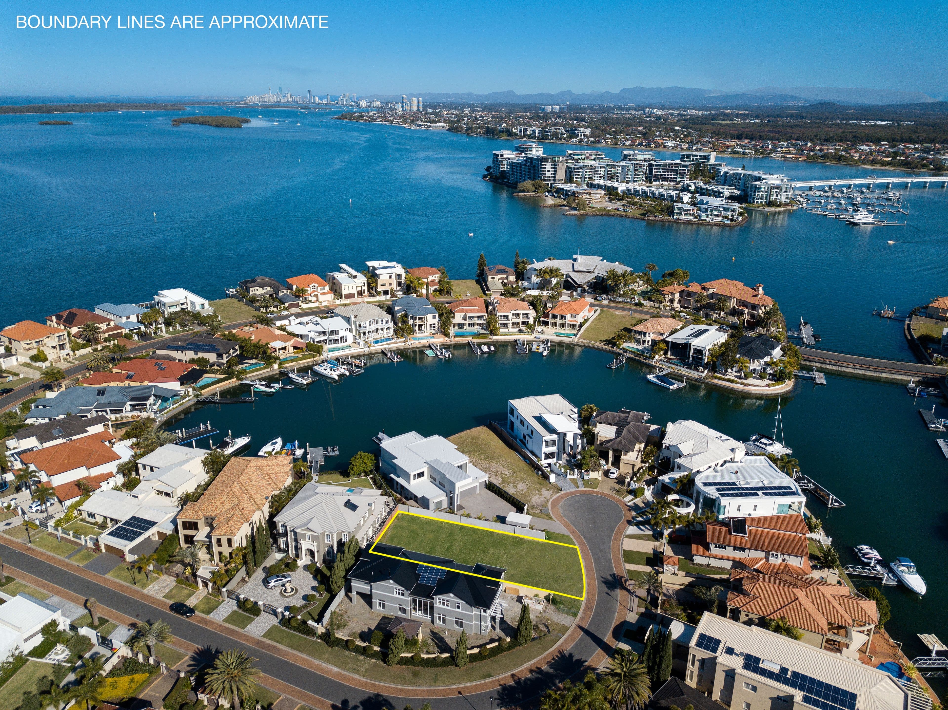 10 Queen Guineveres Place, Sovereign Islands QLD 4216, Sovereign Islands - Image 1