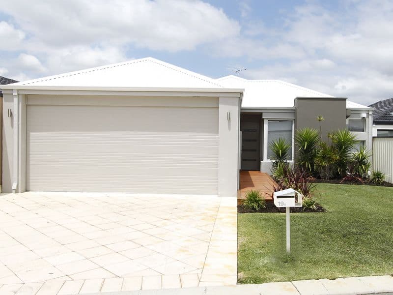 19b Coonawarra Drive, CAVERSHAM WA 6055, Caversham - Image 1