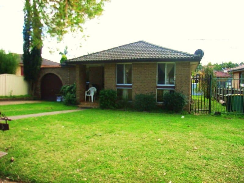 5 Burramy Close, BOSSLEY PARK NSW 2176, Bossley Park - Image 1