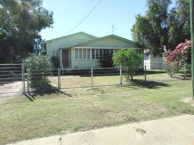 65 Thistle Street, BLACKALL QLD 4472, Blackall - Image 1