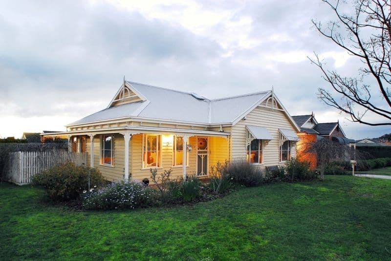 1 Basano Retreat, BERWICK VIC 3806, Berwick - Image 1