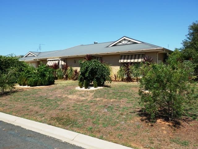 8 Stromness Court, MOAMA NSW 2731, Moama - Image 1