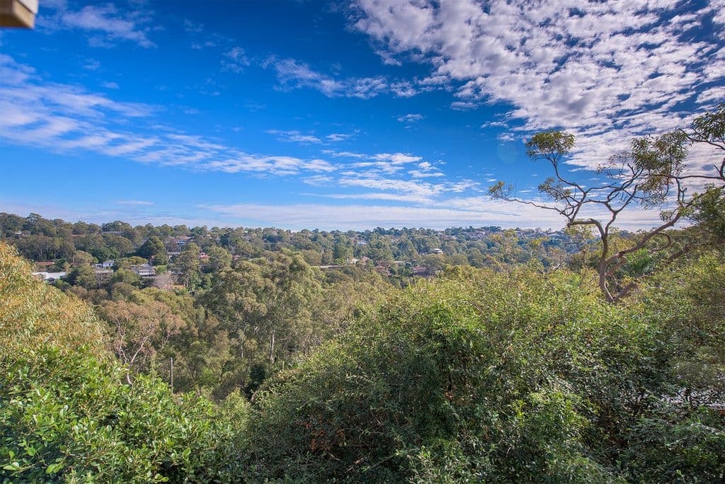 23 Riverview Road, Oyster Bay - Image 1