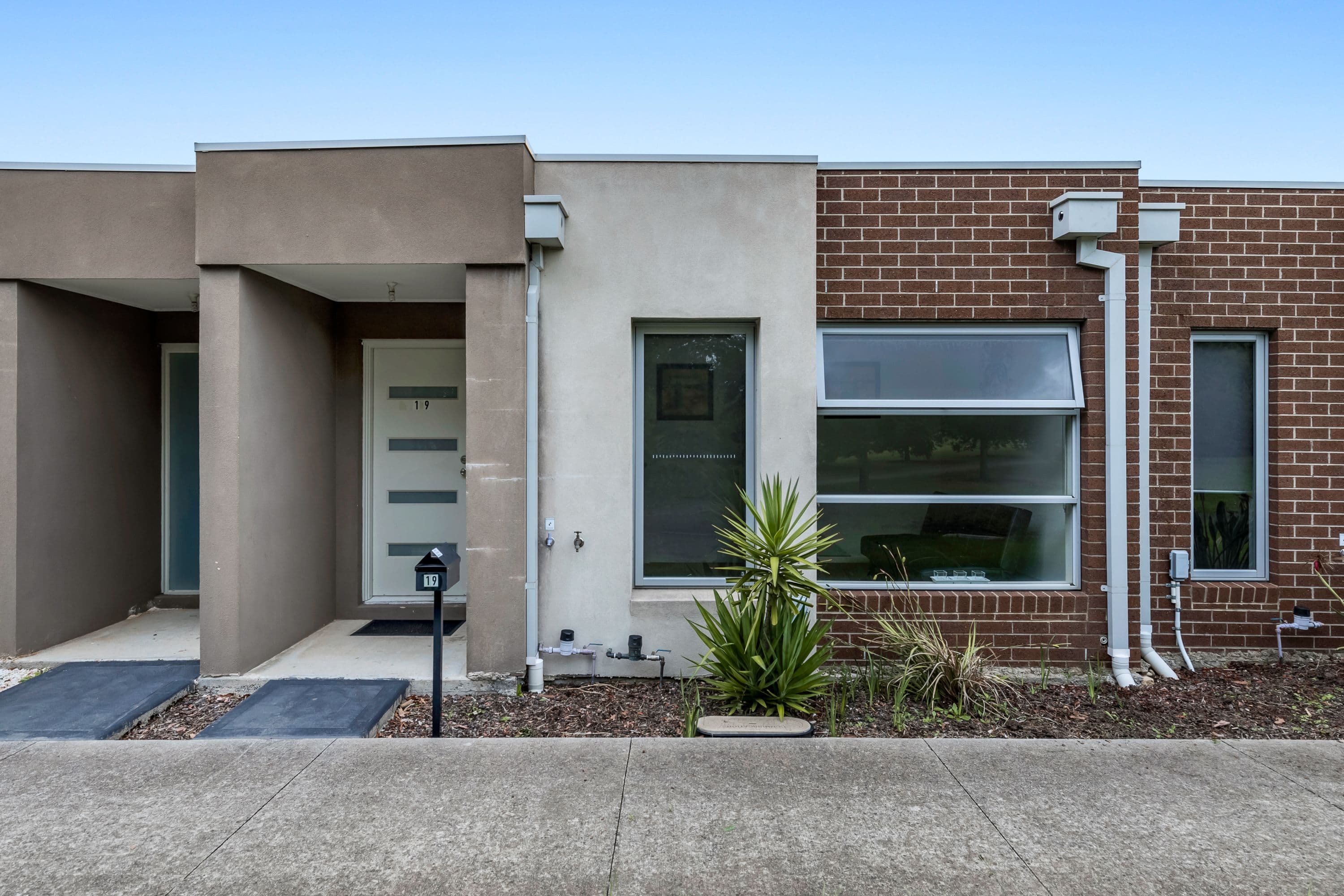19 Hadley Lane, Craigieburn VIC 3064, Craigieburn - Image 1