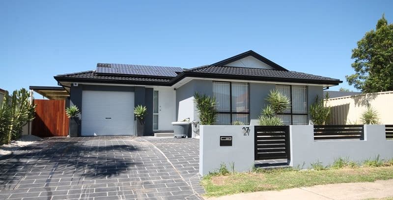 27 Tamworth Crescent, HOXTON PARK NSW 2171, Hoxton Park - Image 1