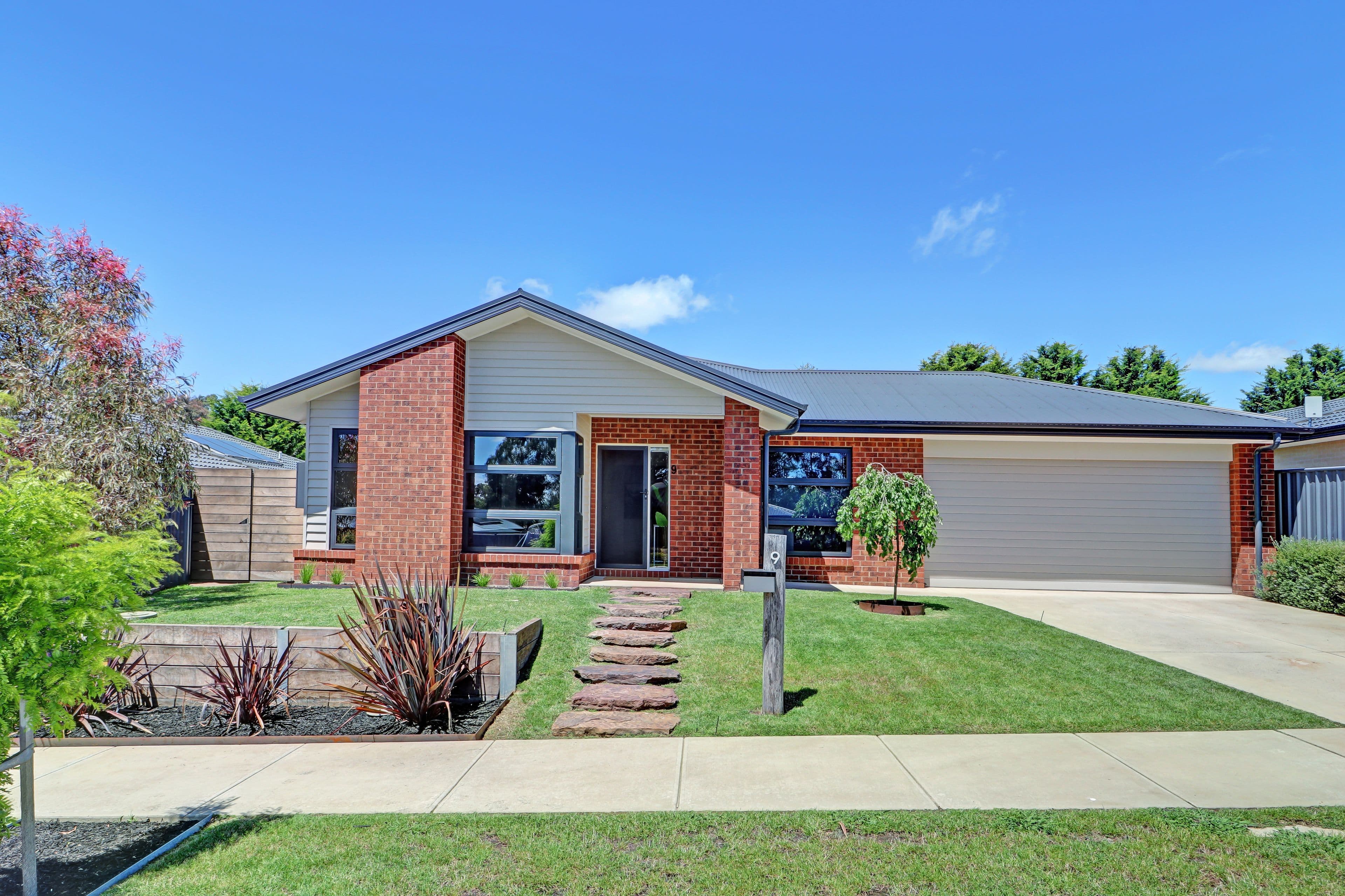9 Peak Court, Mansfield VIC 3722, Mansfield - Image 1