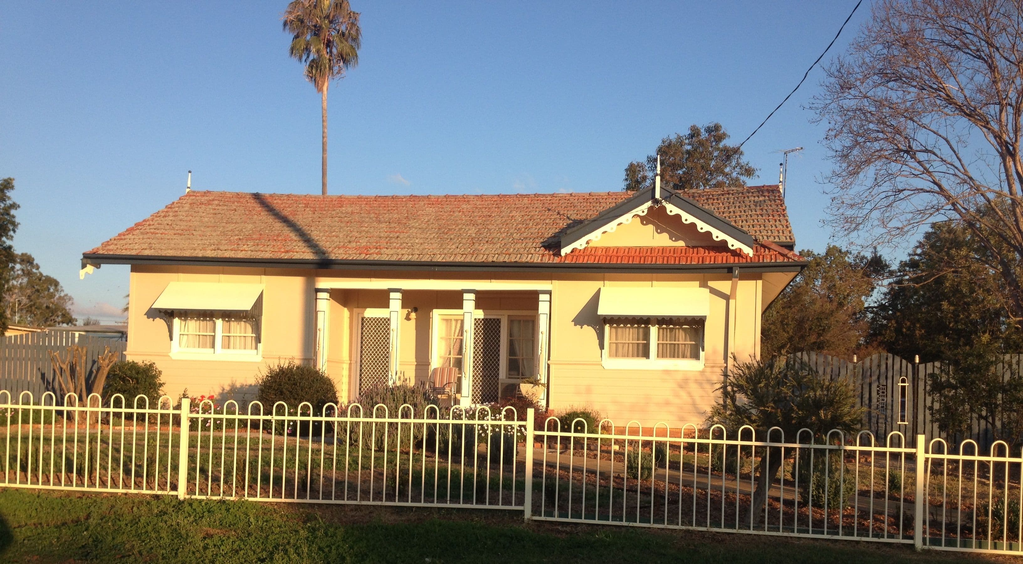 81 Strafford Street, Manilla - Image 1