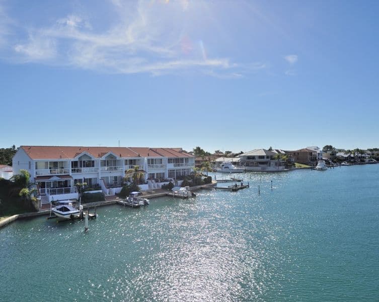 20 BARUNA Court, HALLS HEAD WA 6210, Halls Head - Image 1