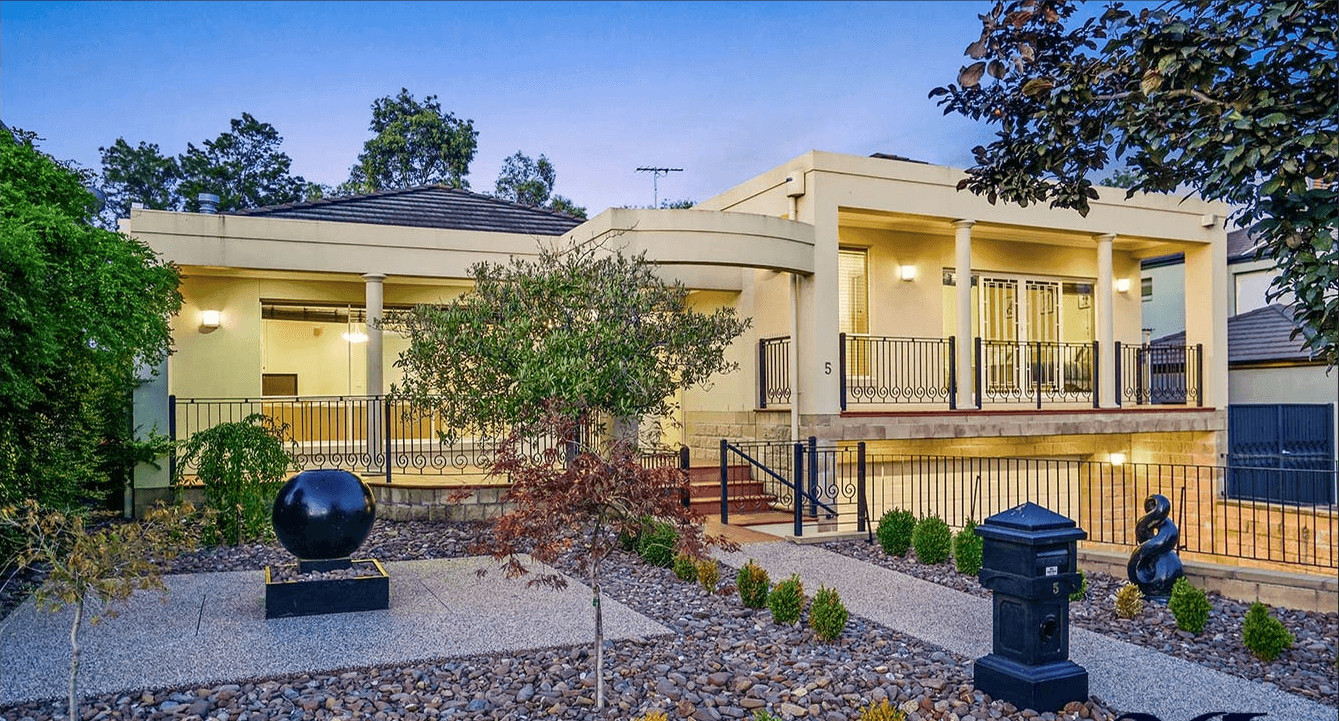 5 Windsor Gardens, Caroline Springs VIC 3023, Caroline Springs - Image 1