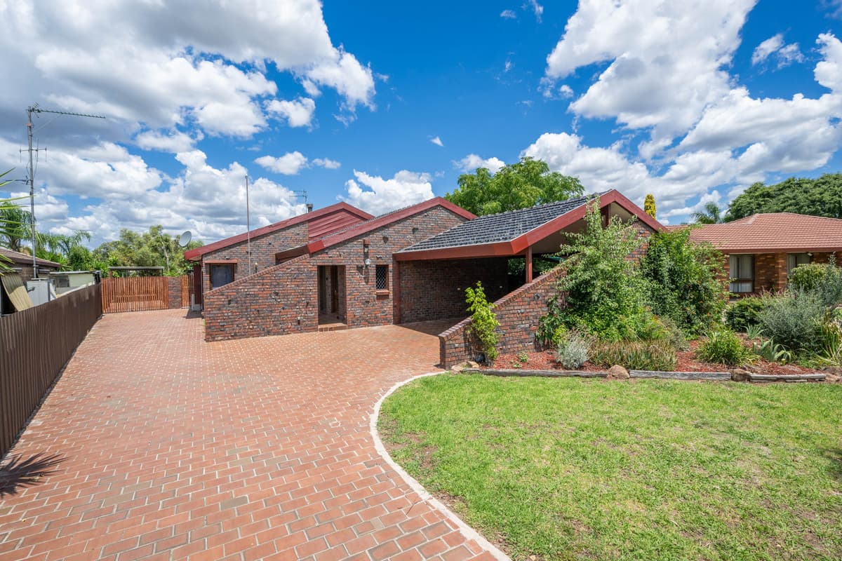 4 Erwen Court, Shepparton VIC 3630, Shepparton - Image 1