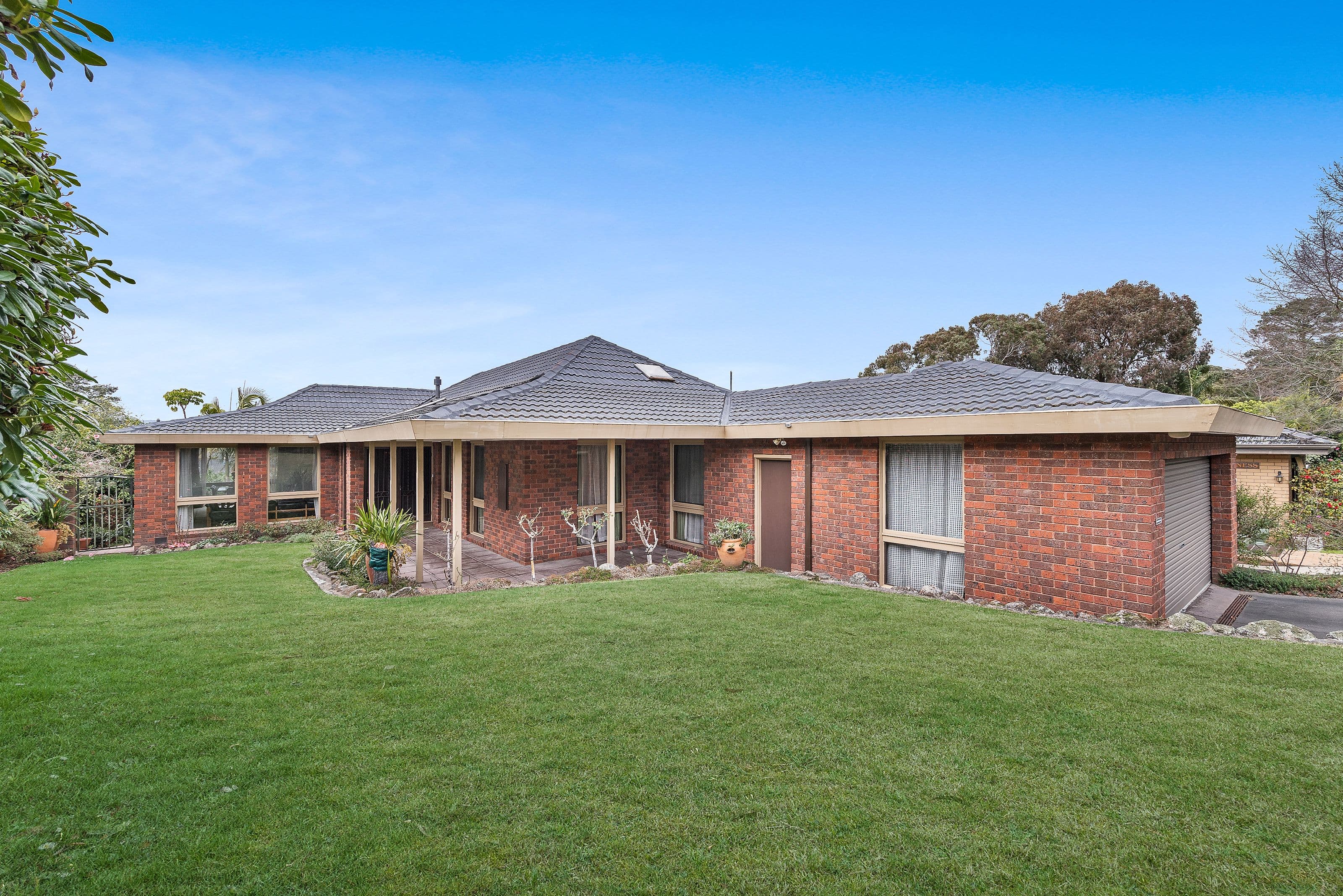 40 Caithness Crescent, Glen Waverley VIC 3150, Glen Waverley - Image 1