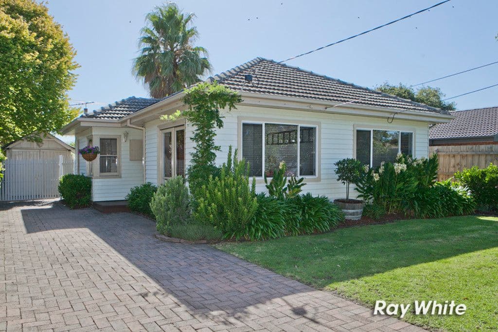 16 Bayside Grove, Seaford VIC 3198, Seaford - Image 1