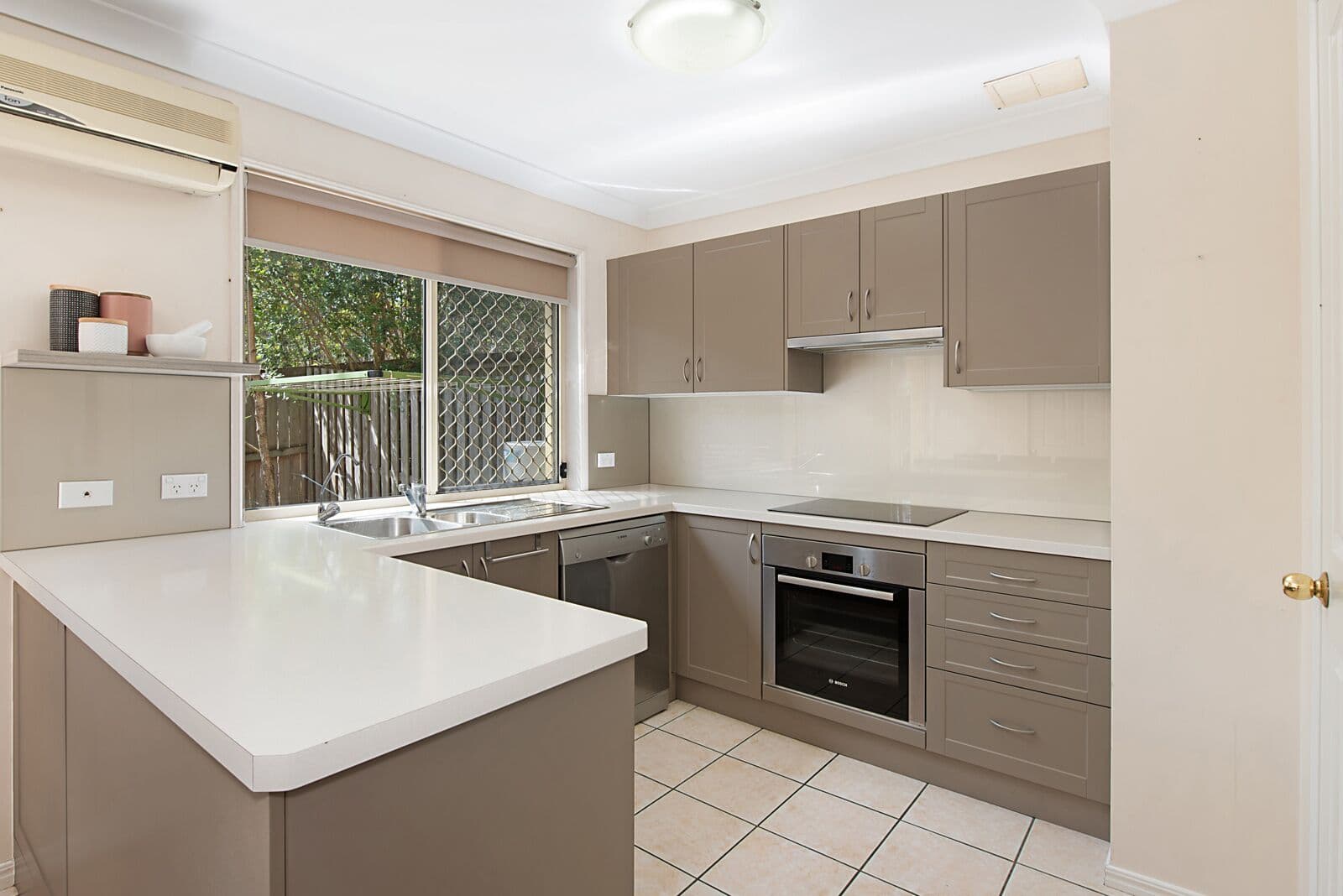 106 Norton Street, Upper Mount Gravatt QLD 4122, Upper Mount Gravatt - Image 1