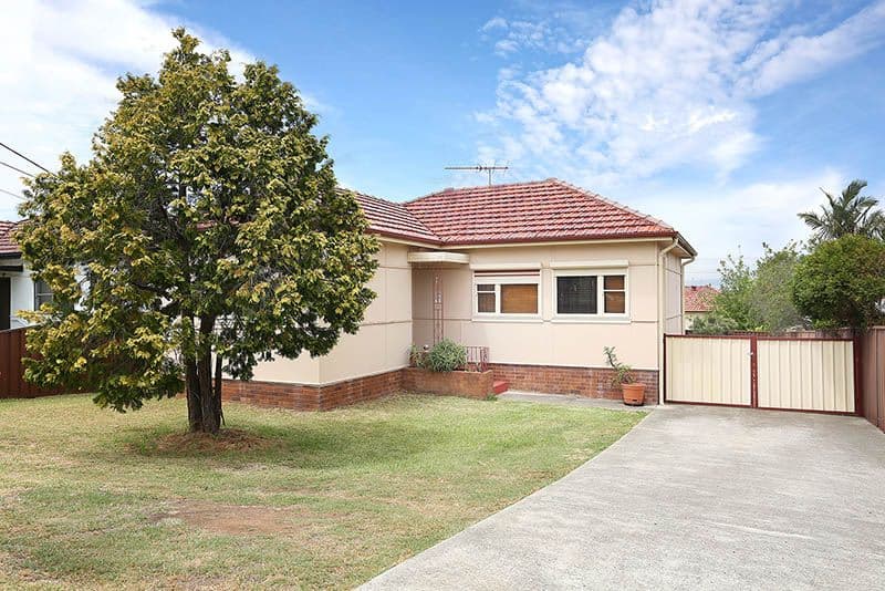 251 Hamilton Road, Fairfield West - Image 1