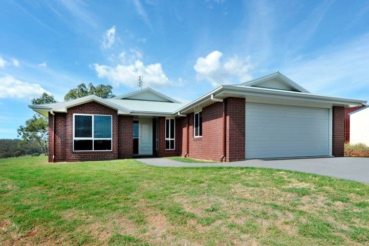 4 Parkview Place, MERINGANDAN WEST QLD 4352, Meringandan West - Image 1