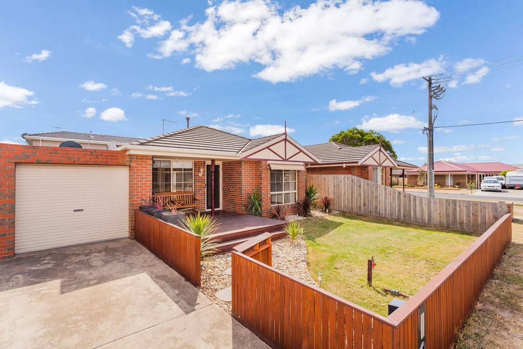 2a Dunmow Crescent, HAMLYN HEIGHTS VIC 3215, Hamlyn Heights - Image 1
