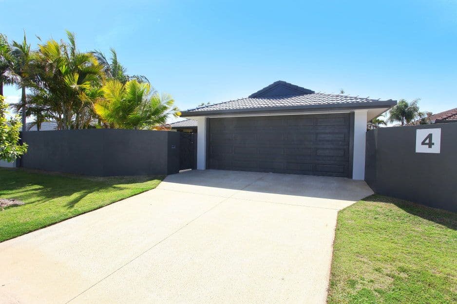 4 Ketch Court, MERMAID WATERS QLD 4218, Mermaid Waters - Image 1