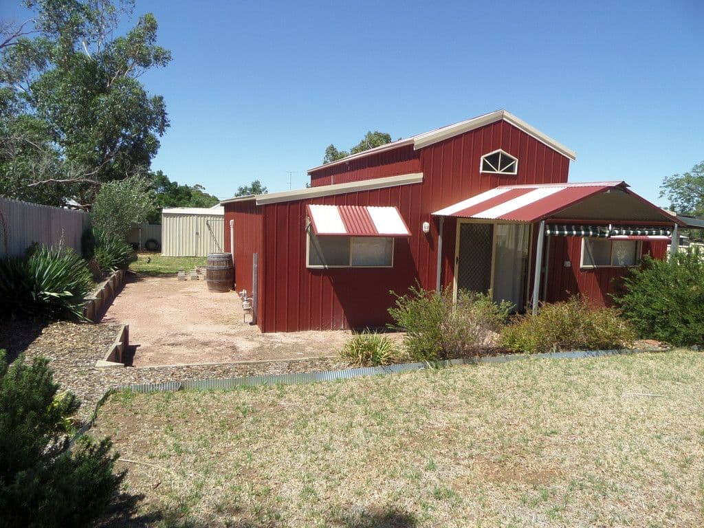 18 Frank Street, Narrandera NSW 2700, Narrandera - Image 1