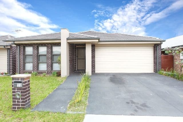 11 Blackburn Street, Ropes Crossing - Image 1