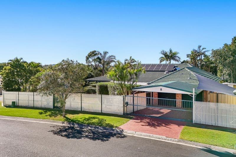 8 Tristania Way, Highland Park - Image 1