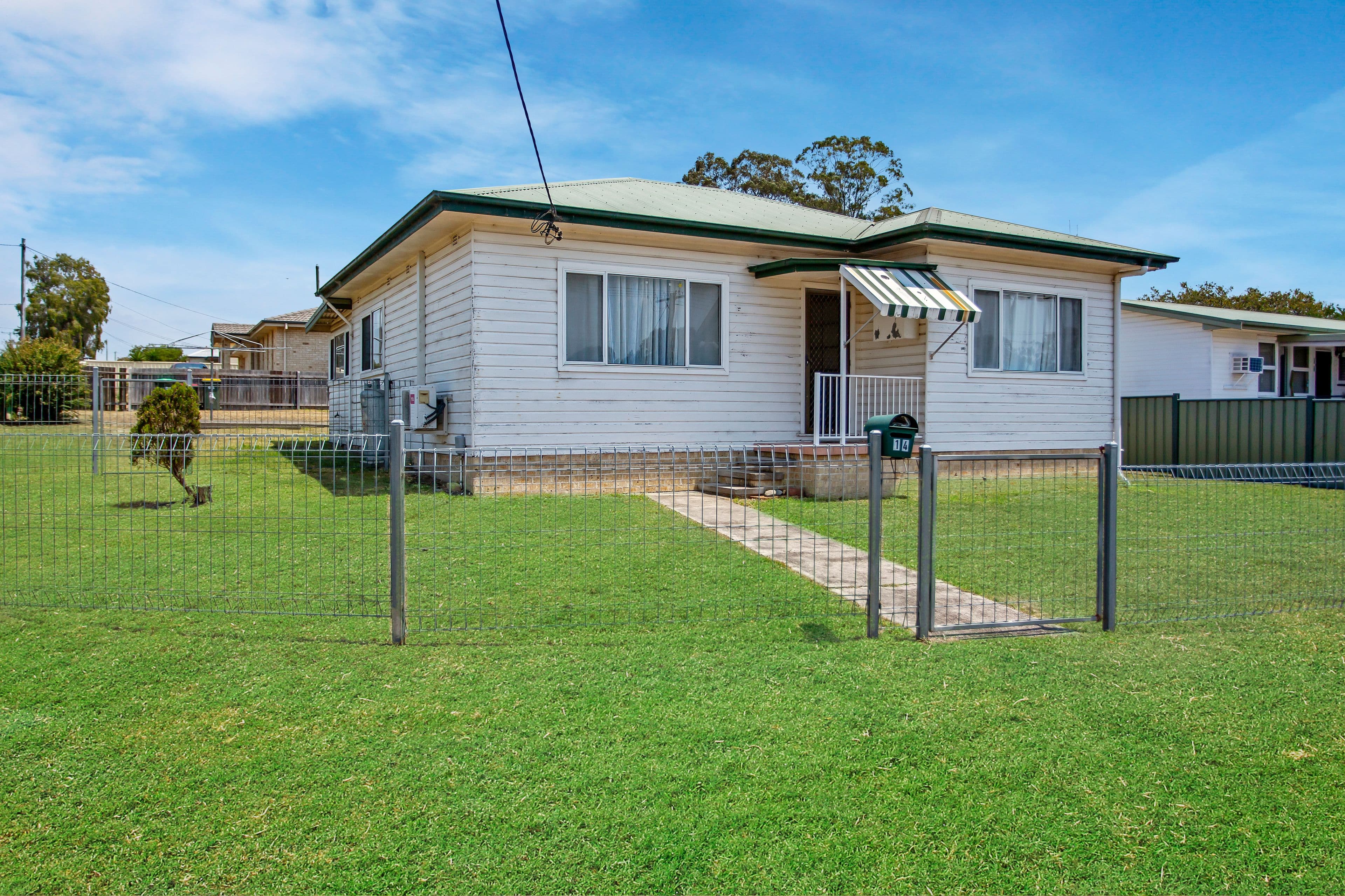 14 Golf Avenue, Taree - Image 1