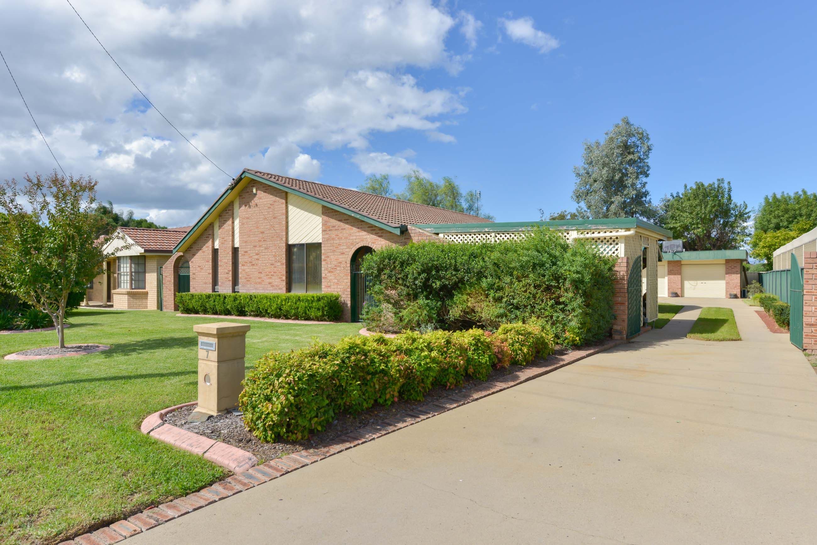 7 Melissa Avenue, Calala - Image 1