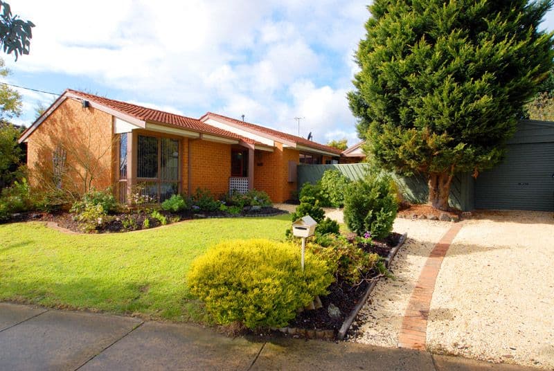 4 Lexton Drive, Langwarrin VIC 3910, Langwarrin - Image 1