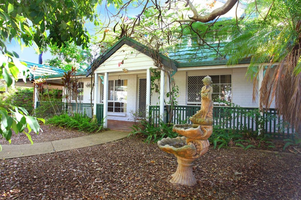 3 Darnay Road, Broadbeach Waters QLD 4218, Broadbeach Waters - Image 1