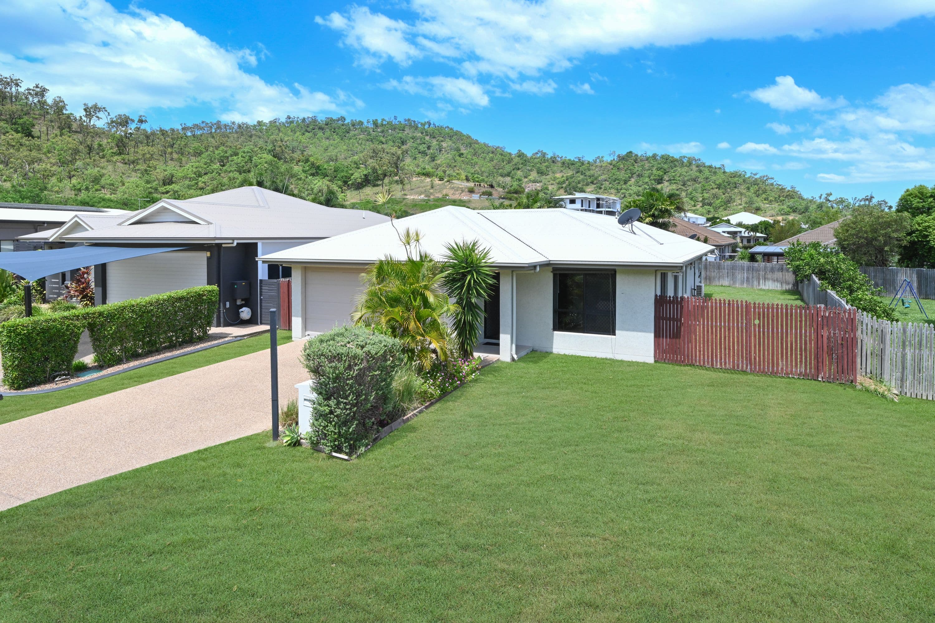 19 Strathburn Street, Mount Louisa QLD 4814, Mount Louisa - Image 1