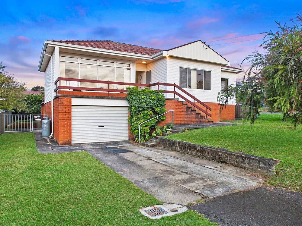 23 Bulgo Road, Helensburgh - Image 1