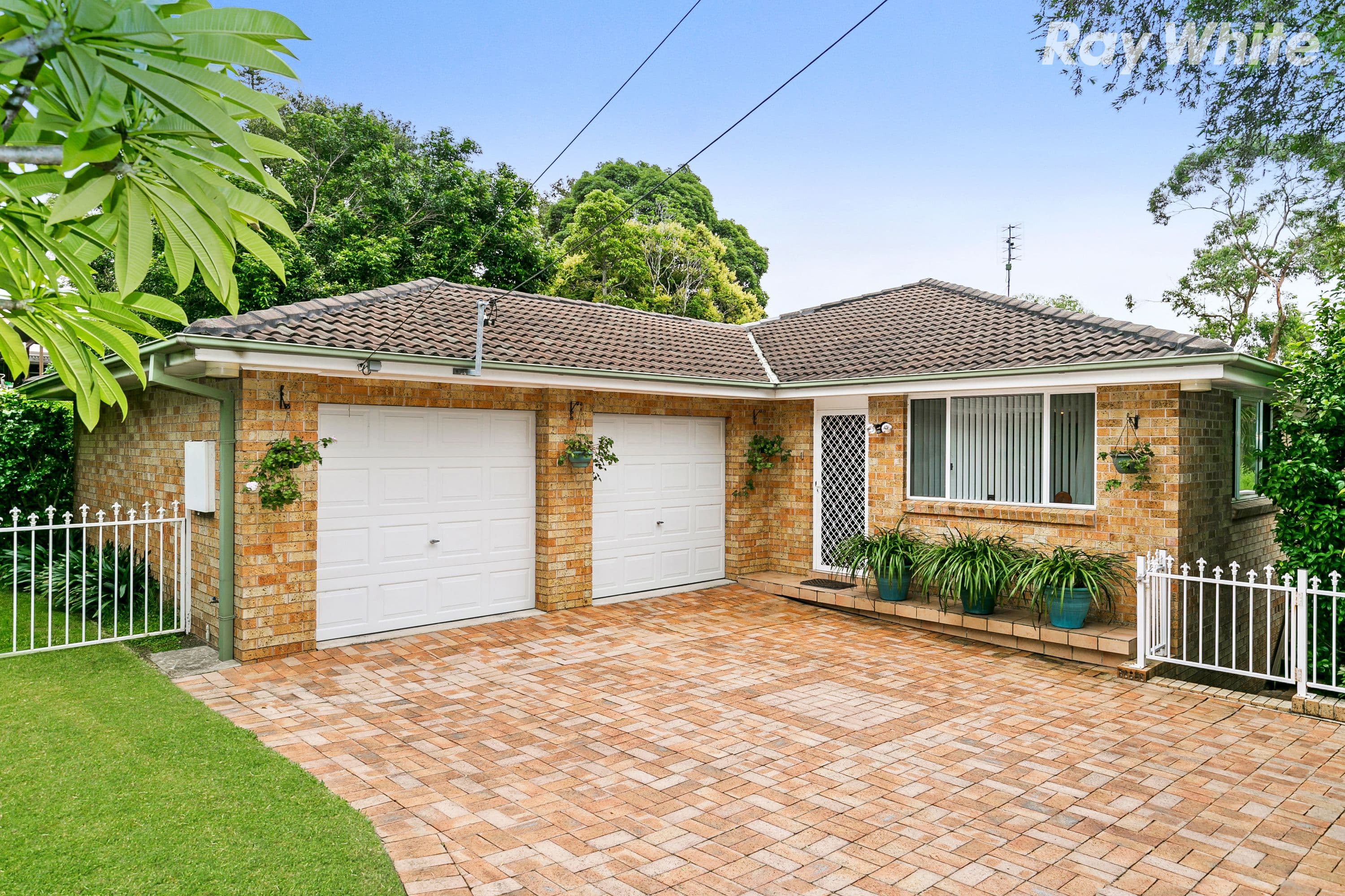 13 Frederick Goddard Close, Saratoga - Image 1