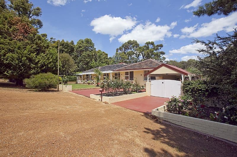 13 Springdale Road, KALAMUNDA WA 6076, Kalamunda - Image 1